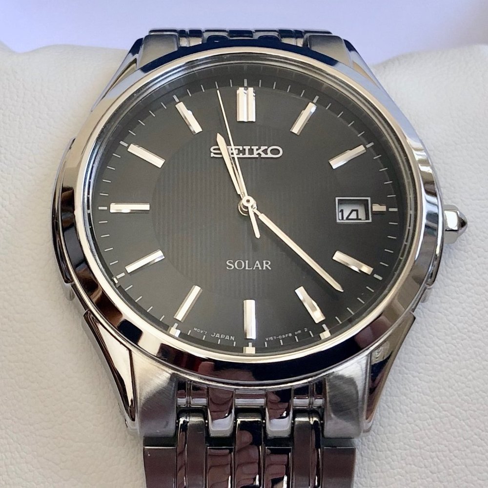 Rare Unworn Seiko Solar with New Movement SNE127